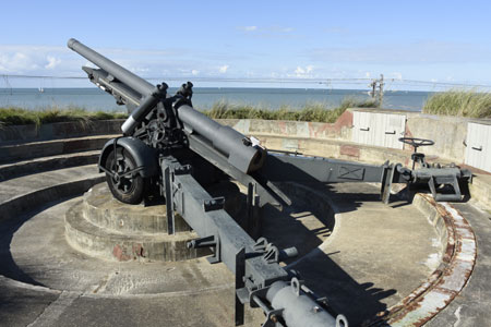 Replica der 120 mm Kanone in der MKB Tirpitz