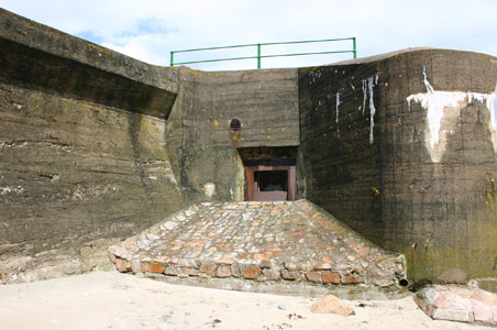 Panzermauer mit integriertem Pak-Schartenstand