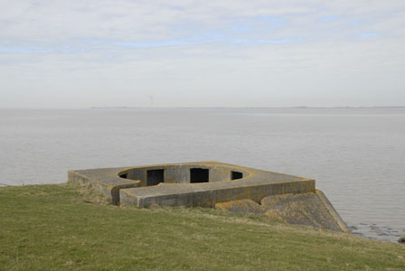 FlaBttr Termunten: Stand f�r Flak-Drehhaube