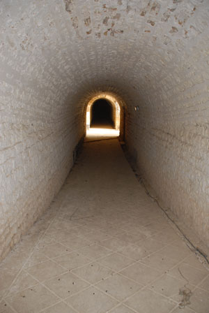 Gereinigt und gelüftet: ein Verbindungsgang