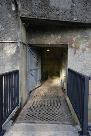 Zugbr�cke in den Block EH